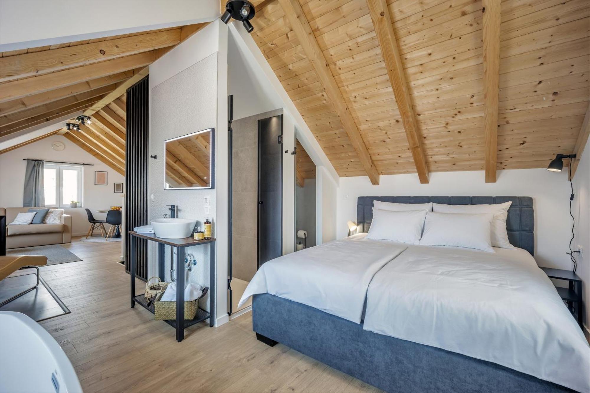 Studio Apartments Yucca, 2-Min To The Beach And 5 To Τρογκίρ Εξωτερικό φωτογραφία
