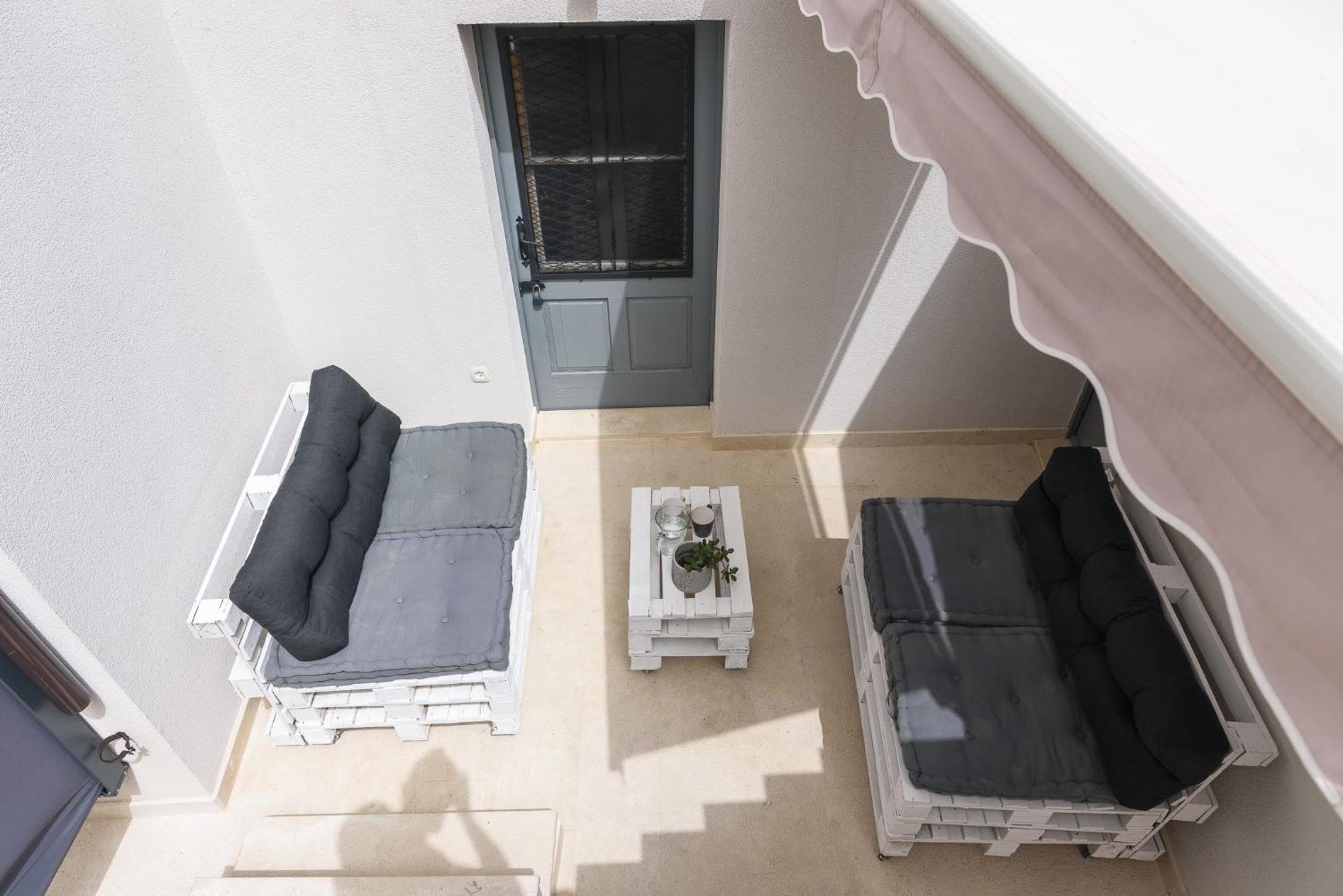 Studio Apartments Yucca, 2-Min To The Beach And 5 To Τρογκίρ Εξωτερικό φωτογραφία