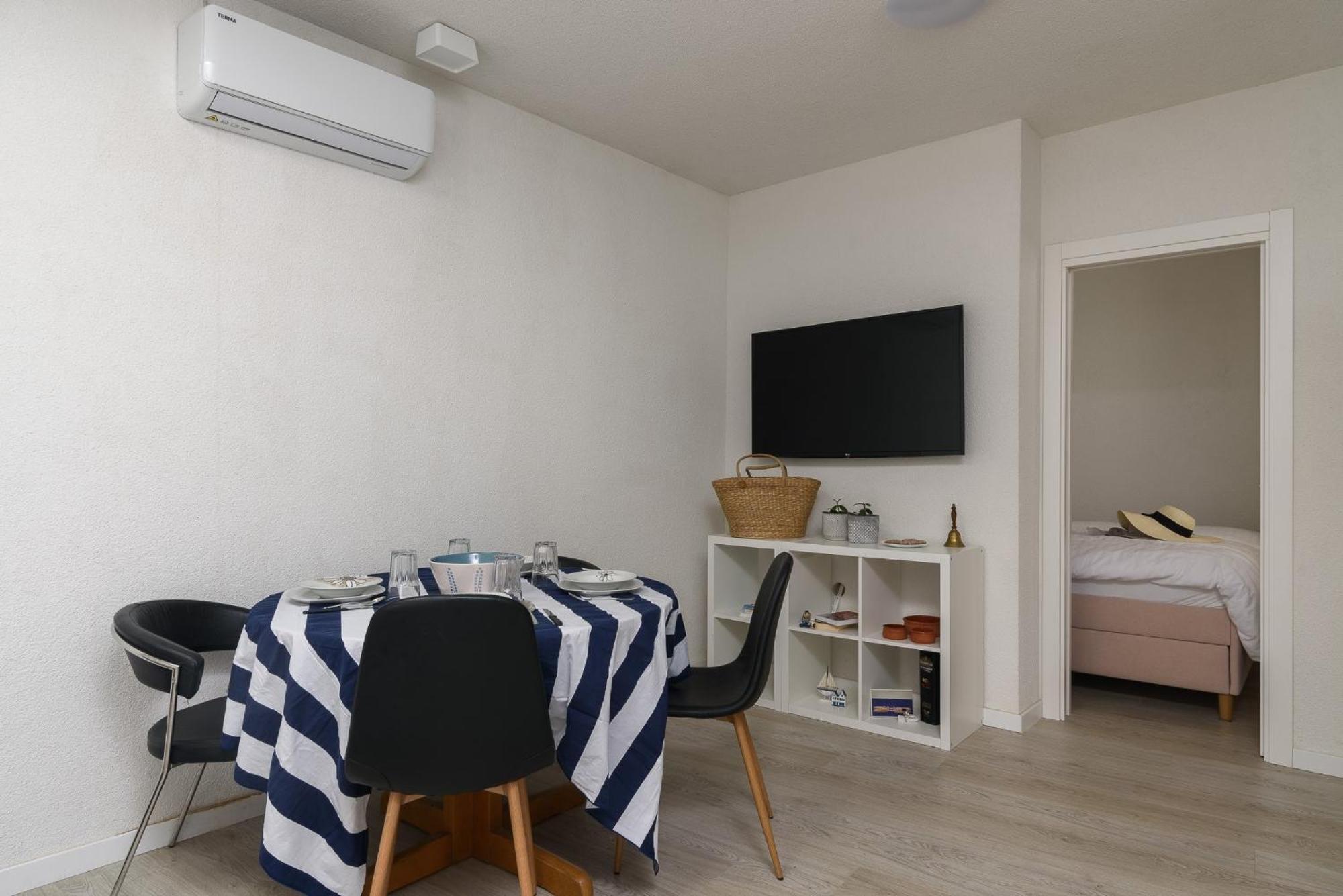 Studio Apartments Yucca, 2-Min To The Beach And 5 To Τρογκίρ Εξωτερικό φωτογραφία